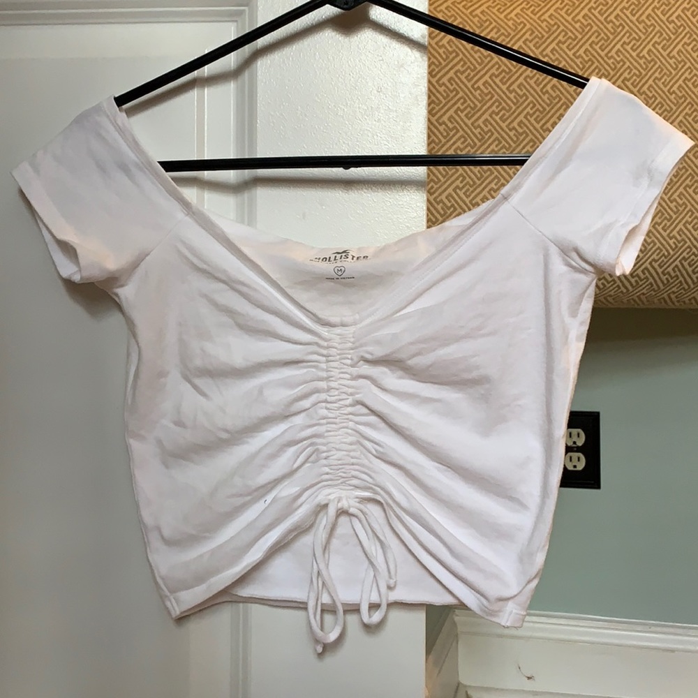 Hollister, Women’s Medium, Color White, Not Bad Condition